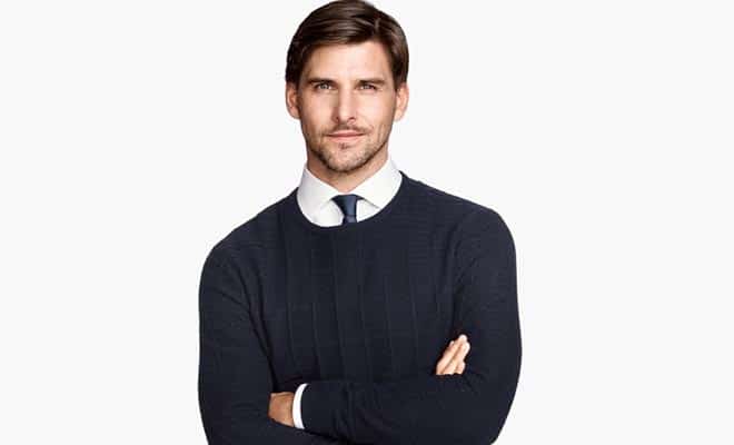 A photo of a men's cashmere sweater. 